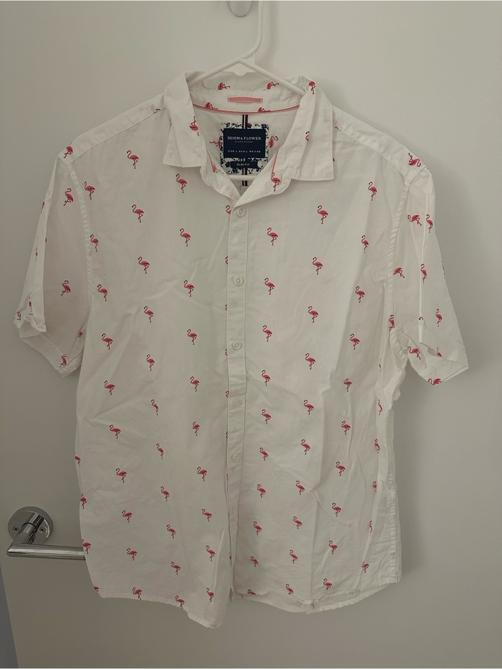Denim & Flower White Short-Sleeve Button-Down Shirt with Pink Flamingo Print